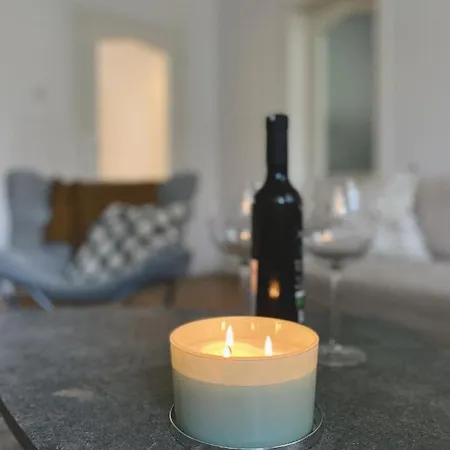 Urban Tranquility: Ns Hideout Apartment