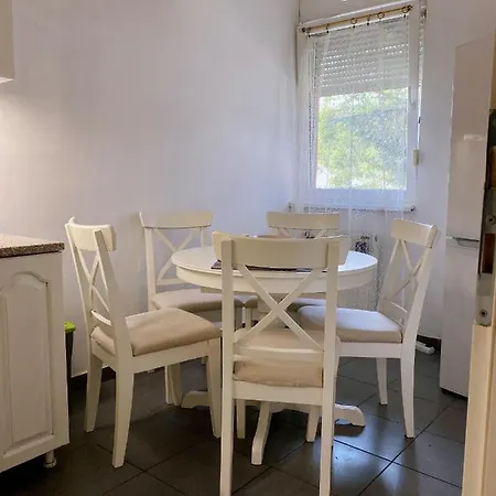 Apartment Urban Tranquility: Ns Hideout Novi Sad